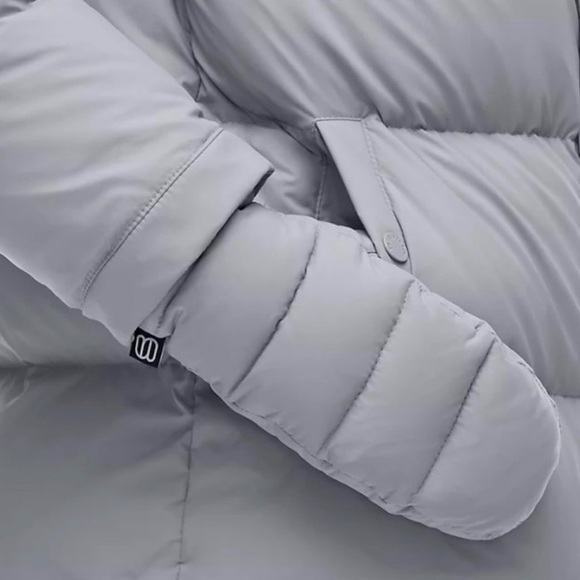 NWT Aritzia The Super Puff™ Mitten - Marble Grey - Picture 6 of 6